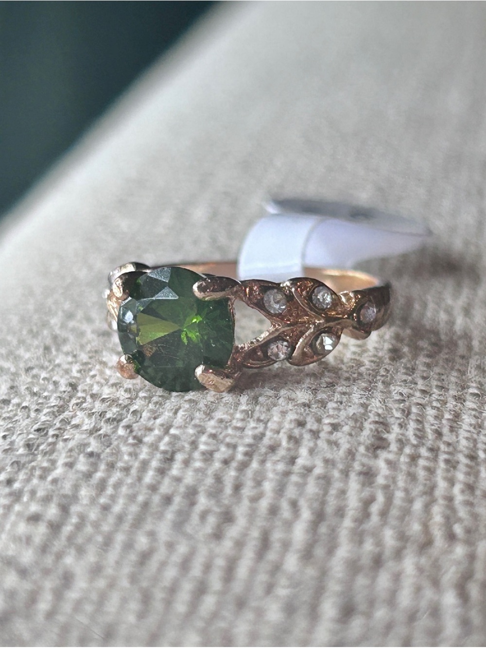 Green Stone Floral Accent Ring - size 6